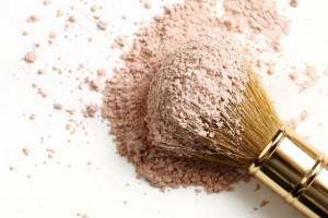 چگونه بهترین رنگ فاندیشن یا کرم پودر پوست خود را انتخاب کنیم ؟