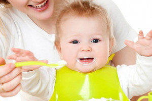 عوارض جبران ناپذیر اضافه کردن شکر به غذای کودک