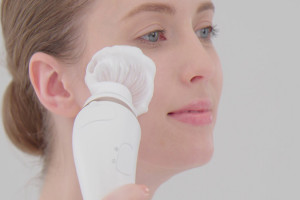 برس شستشوی صورت یا فیس براش face brush چیست ؟