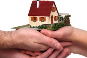 آیا به پدر و مادر از فرزند فوت شده ارث تعلق میگیرد ؟