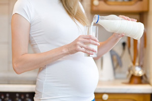 دوغ در بارداری : در بارداری چه دوغی بخوریم ؟