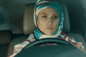 آدرینا صادقی : بیوگرافی و عکس های اینستاگرام آدرینا صادقی
