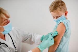 واکسن دانش آموزان، سینوفارم یا نورا ؟