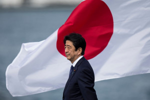 تصاویری از لحظه ترور و قاتل شینزو آبه نخست وزیر ژاپن