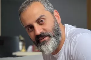 رونمایی علیرام نورایی از برادرش پدرام با چهره  و استایلی کاملا متفاوت !!