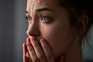 از تاثیر شگفت انگیز اشک زن روی مردها خبر دارید ؟