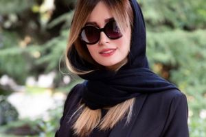 همسر شاهرخ استخری از رازهای زندگی شخصیش در بلژیک گفت