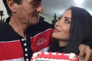 عکس های تولد ناصر محمدخانی در کنار همسر و پسرش