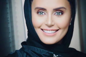 کویرگردی الناز شاکردوست با ظاهر و تیپی متفاوت