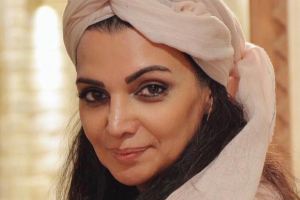 عکس های عجیب و غریب الهام پاوه نژاد با چادر