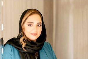دلتنگی گربه ی نرگس محمدی برای مامان نرگس !