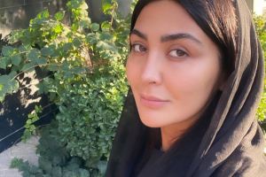 سلفی آسانسوری مریم معصومی و سگش سیمبا