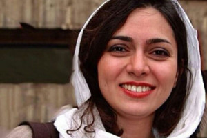 استایل عجیب پگاه آهنگرانی در پشت صحنه یک فیلم