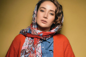 چکمه های عجیب بهاره افشاری جنجالی شد