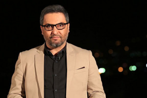 جنجال عکس یادگاری دکتر لطفی با میناوند روی تخت بیمارستان