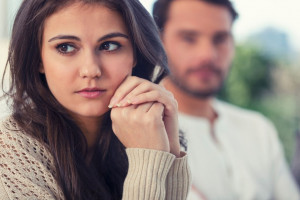 در چه صورتی عدم تمکین زن از مرد مجاز است ؟