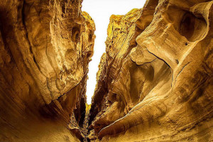 دانستنی های سفر به تنگه چاهکوه افسانه ای شگفت انگیز