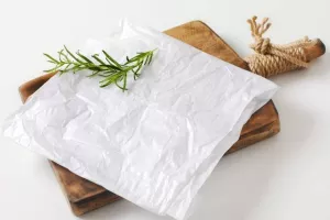 5 کاربرد جالب کاغذ مومی در خانه داری