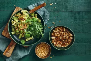 روش طبخ سالاد پاستا و سبزیجات + سس مخصوص