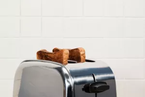 چرا نان در دستگاه توستر گیر می کند؟