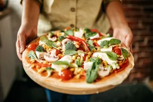 دستور پخت پیتزا کارنه ایتالیایی، سالم و خوشمزه