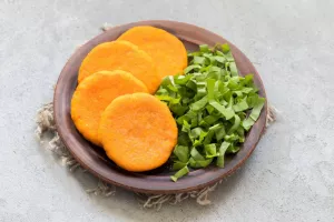طرز تهیه کوکو مرغ و هویج، یک غذای فوری و خوشمزه