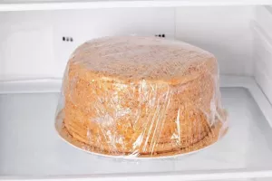 چگونگی نگهداری کیک در یخچال!