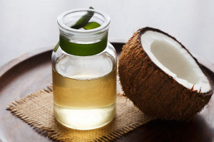 5 مورد از کاربرد های مفید روغن نارگیل در آشپزی