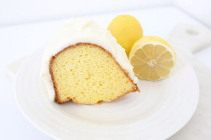 طرز تهیه کیک لیمویی با ۳ روش جذاب