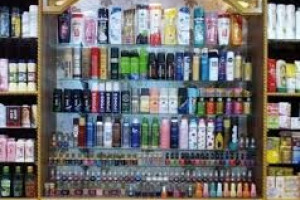 لیست فروشگاه های لوازم آرایشی و بهداشتی در همدان + آدرس و تلفن