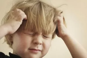 20 گیف تو سر زدن از روی عصبانیت و ناراحتی