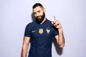 جذاب ترین گیف های کریم بنزما بازیکن مسلمان فرانسوی