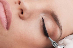 میکرو پیگمنتیشن چشم چیست و چگونه انجام می شود ؟