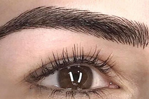 هاشور ابرو سه بعدی چیست ؟ ماندگاری هاشور ابرو سه بعدی