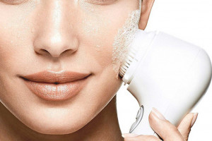 معرفی 10 نمونه از پرفروش ترین برس پاکسازی صورت face brush