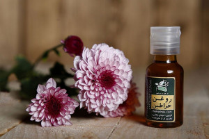 خواص جادویی روغن خراطین برای مو و طرز استفاده از آن