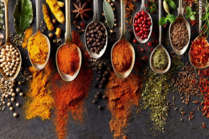لیست ادویه جات لازم و ضروری در خانه و ادویه مخصوص هر غذا