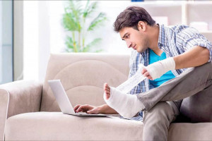 خود بیمار پنداری اینترنتی چیست و چه علائمی دارد ؟