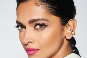 جواهرات تمام مروارید بازیگر معروف هندی برق از چشمان طرفدارانش پراند!