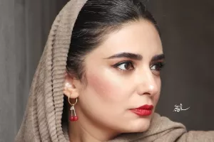 اکسسوری های زیبا و شیک در کمد لیندا کیانی عزیز!