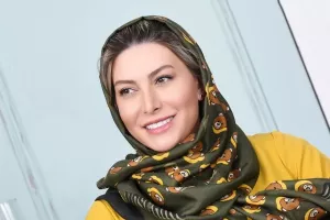 سلفی خیلی خودمونی و بدون آرایش فریبا نادری!