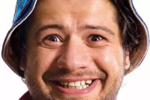 استایل عجیب و غریب علی صادقی در دبی!