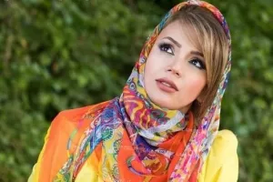 مانتو مزونی و بسیار شیک شبنم قلی خانی برای عید!