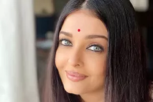 زیباترین سلبریتی هند از جواهرات زیبا و گران قیمتش رونمایی کرد!