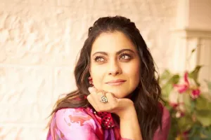 کاجول بازیگر هندی در کنار دختر عموی زیبا و معروفش!