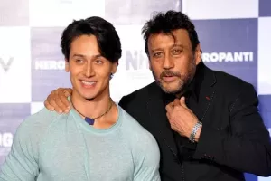 شباهت باورنکردنی جکی شروف بازیگر مشهور هندی به پسر فوق العاده خوش هیکل و معروفش!