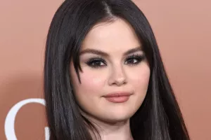 سلفی بدون آرایش سلنا گومز که میلیون ها لایک گرفت!