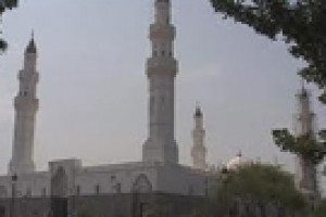 بنای مسجد قُبا نخستین پایگاه عبادی در اسلام توسط پیامبر در نزدیکی مدینه 1 ق