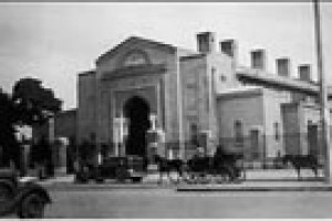 واگذاری امتیاز تأسیس بانک شاهی ایران به رویتر سرمایه دار انگلیسی 1306 ق