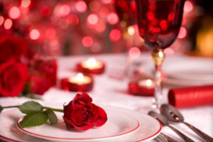 چگونه فضای خانه را برای یک شام رمانتیک با همسر خود آماده کنیم؟